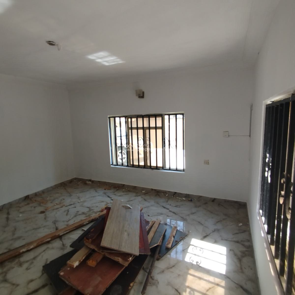 Nice 2 Bedrooms Flat, By Royal Pine Estate, Off Orchid Road, Lekki Expressway, Lekki, Lagos, Flat / Apartment for Rent