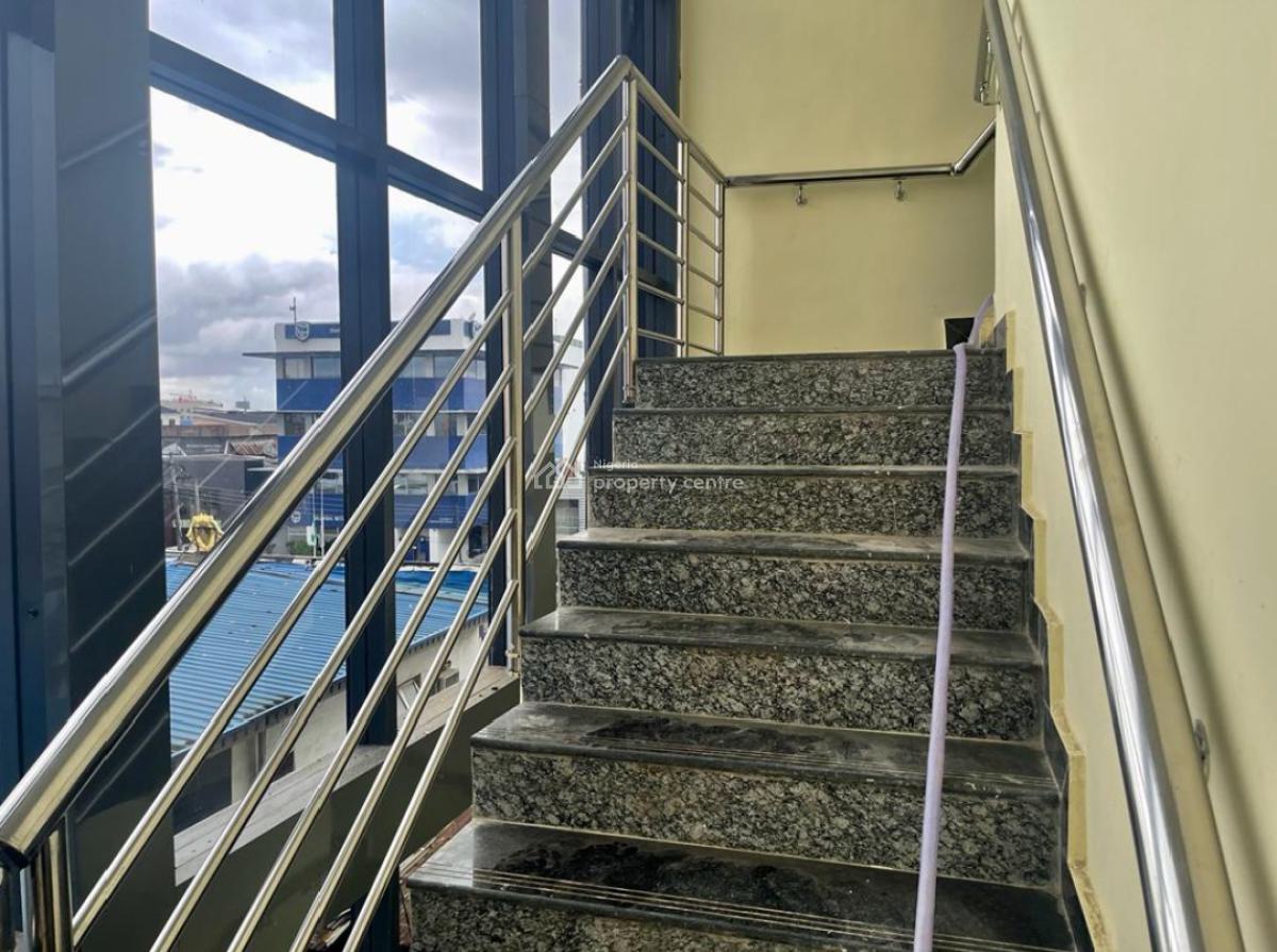 Open Plan Office Space (441sqm) Ground Floor, Allen, Ikeja, Lagos, Office Space for Rent