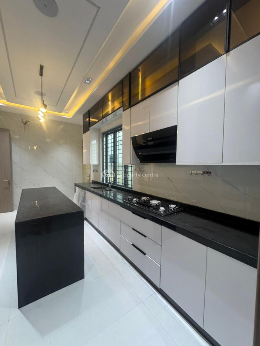 Beautiful 5 Bedroom with Swimming Pool and Bq, Lekki Phase 1, Lekki, Lagos, Detached Duplex for Sale