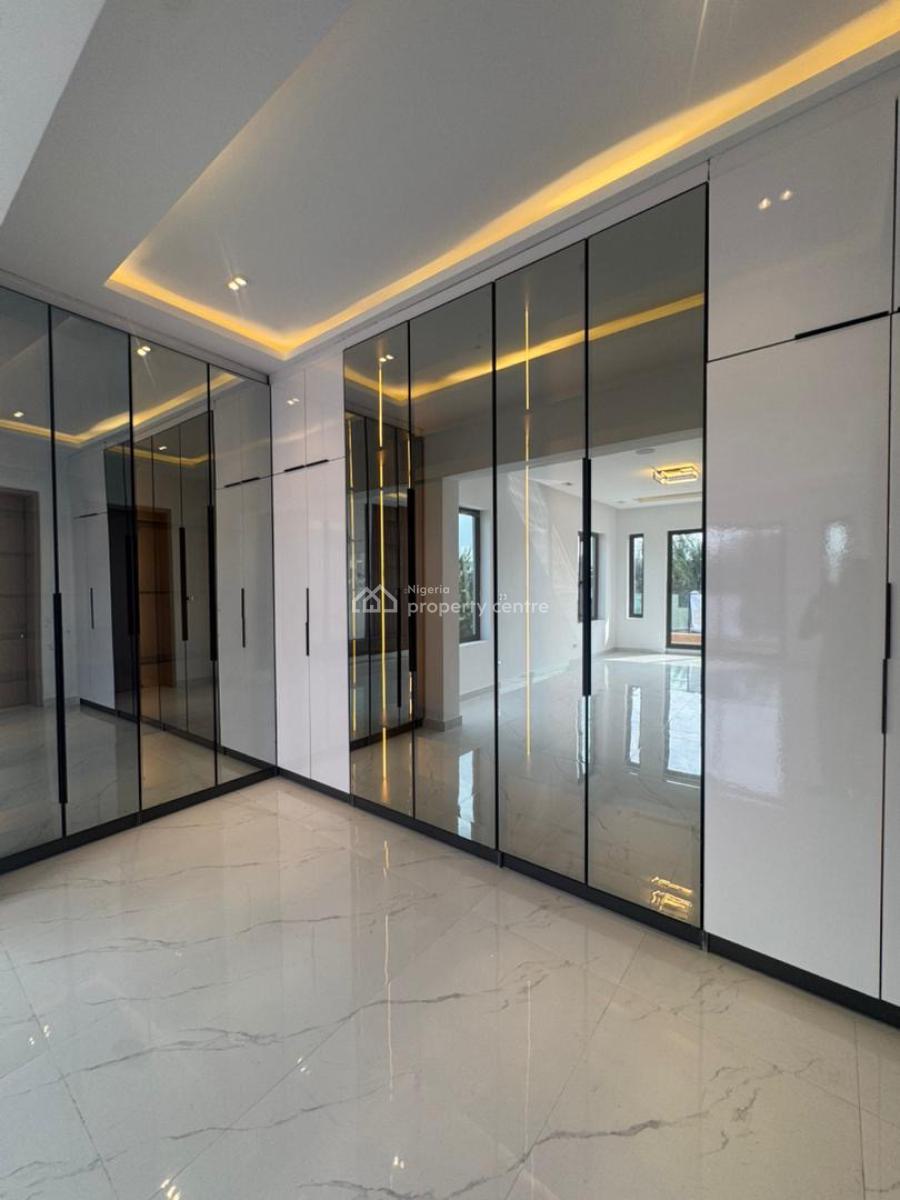 Beautiful 5 Bedroom with Swimming Pool and Bq, Lekki Phase 1, Lekki, Lagos, Detached Duplex for Sale