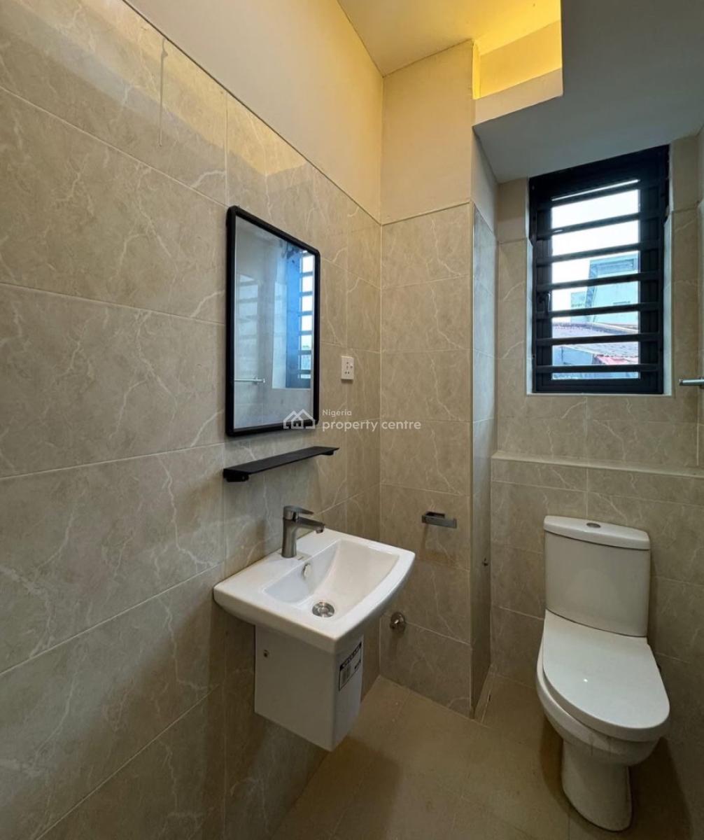 Luxury 3 Bedroom Apartment, Lekki Phase 1, Lekki, Lagos, Flat / Apartment for Sale