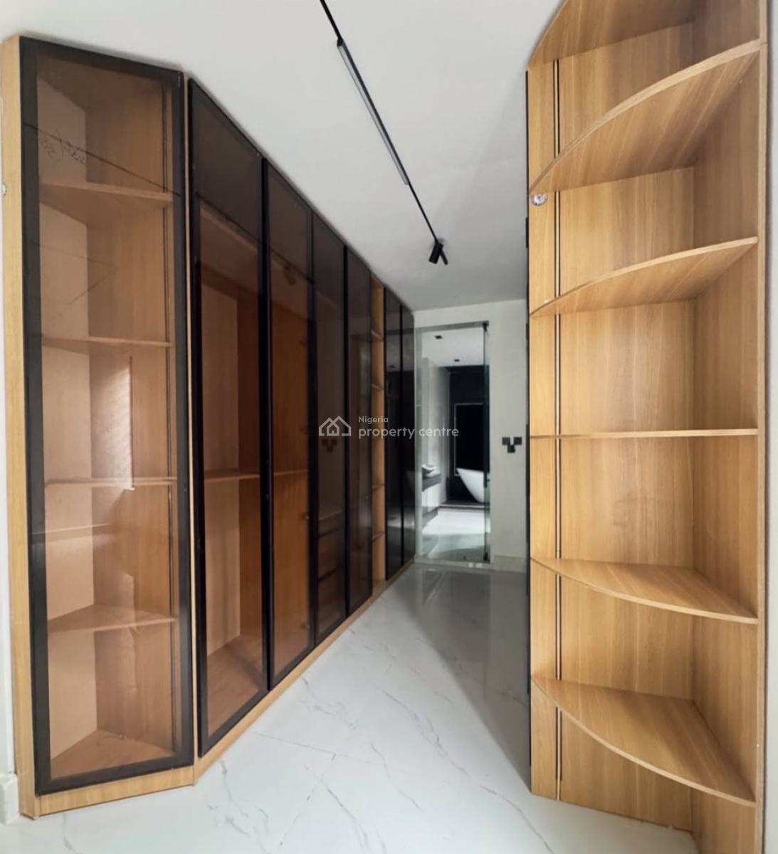 Luxury 3 Bedroom Apartment, Lekki Phase 1, Lekki, Lagos, Flat / Apartment for Sale