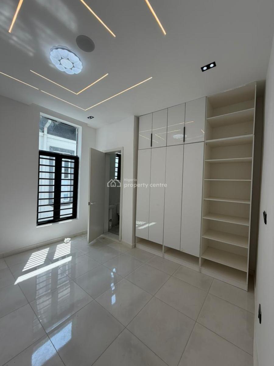 4bedroom Semi Detached Duplex, Orchid Road, Lafiaji, Lekki, Lagos, Semi-detached Duplex for Sale