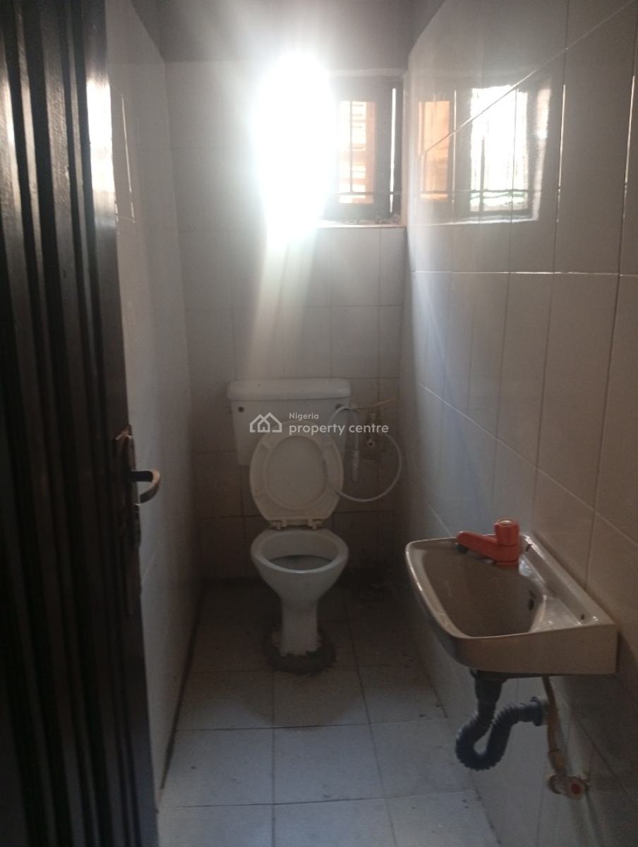 a Decent Spacious Renovated 3bedroom with Modern Facilities, All Tiles, in Secured Unity Estate Egbeda Alimosho, Egbeda, Alimosho, Lagos, Flat / Apartment for Rent