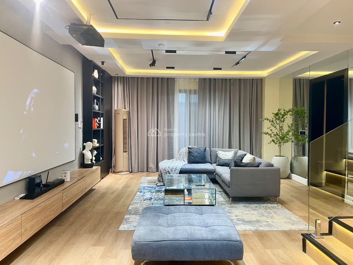 Exquisite 3 Br Maisonette W/ Cinema & Pool, Kunle Ogunba Street, Lekki Phase 1, Lekki, Lagos, Flat / Apartment Short Let