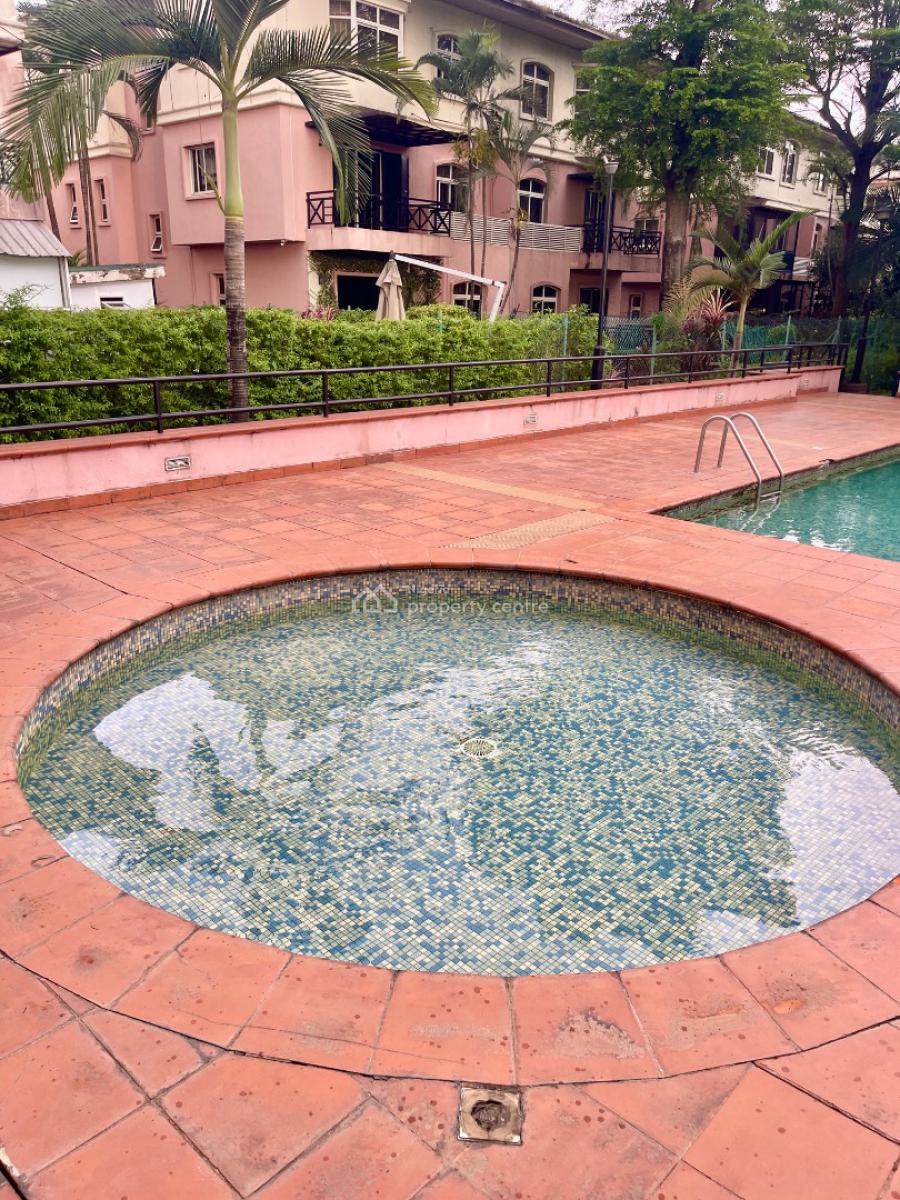Homey 4br Townhouse, Off 1st Avenue, Banana Island, Ikoyi, Lagos, Terraced Duplex Short Let