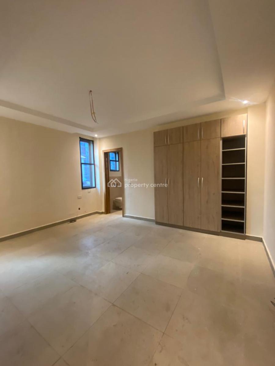 Stunning 3 Bedroom Apartment with a Gym,elevator and Pool, Lekki Phase 1, Lekki, Lagos, Flat / Apartment for Sale