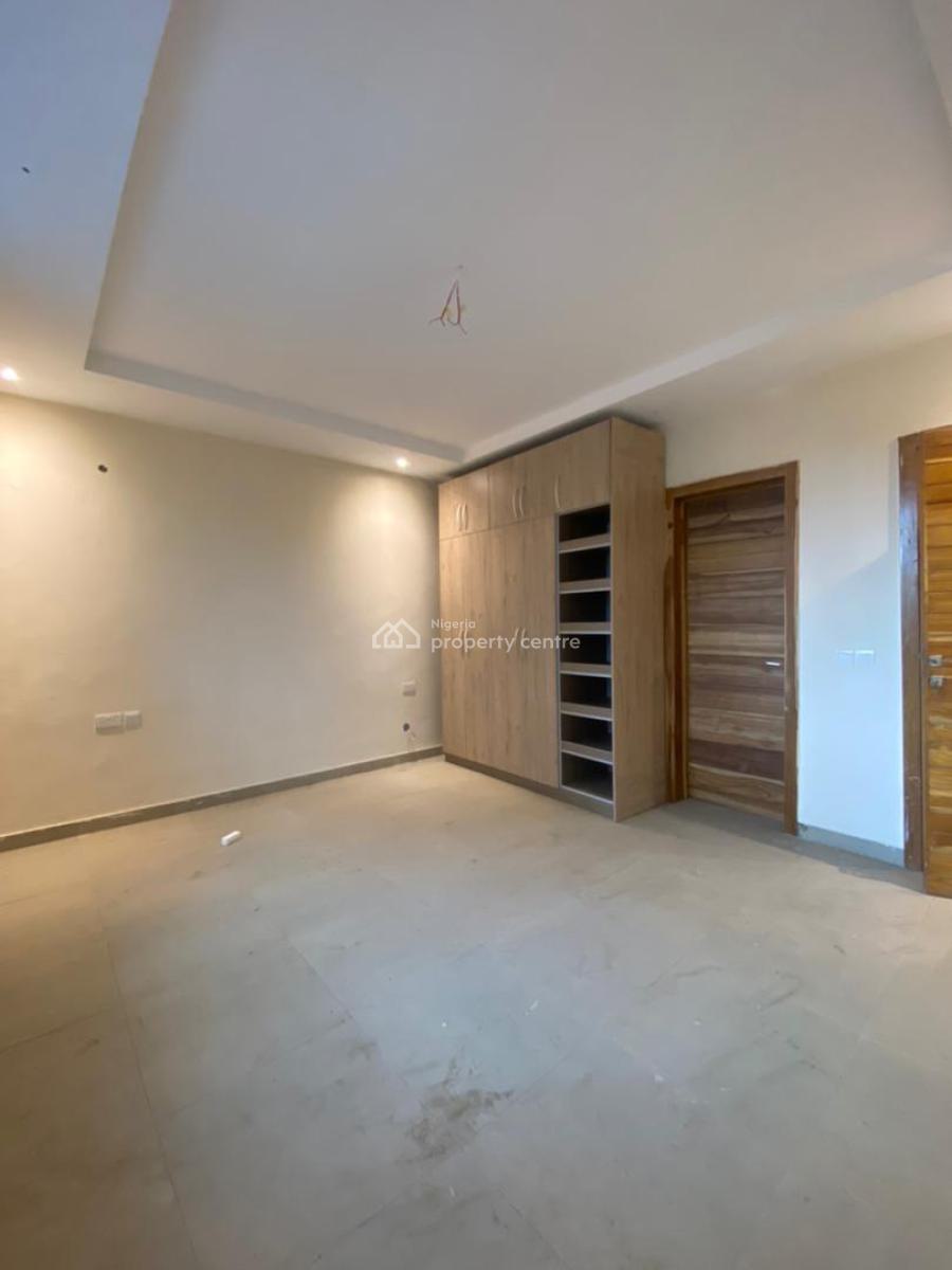 Stunning 3 Bedroom Apartment with a Gym,elevator and Pool, Lekki Phase 1, Lekki, Lagos, Flat / Apartment for Sale