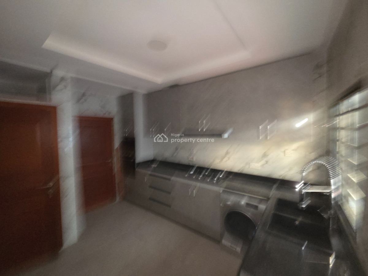 a Self Serviced  3 Bedroom  Maisonette Situated in an Estate, Old Ikoyi, Ikoyi, Lagos, Flat / Apartment for Rent