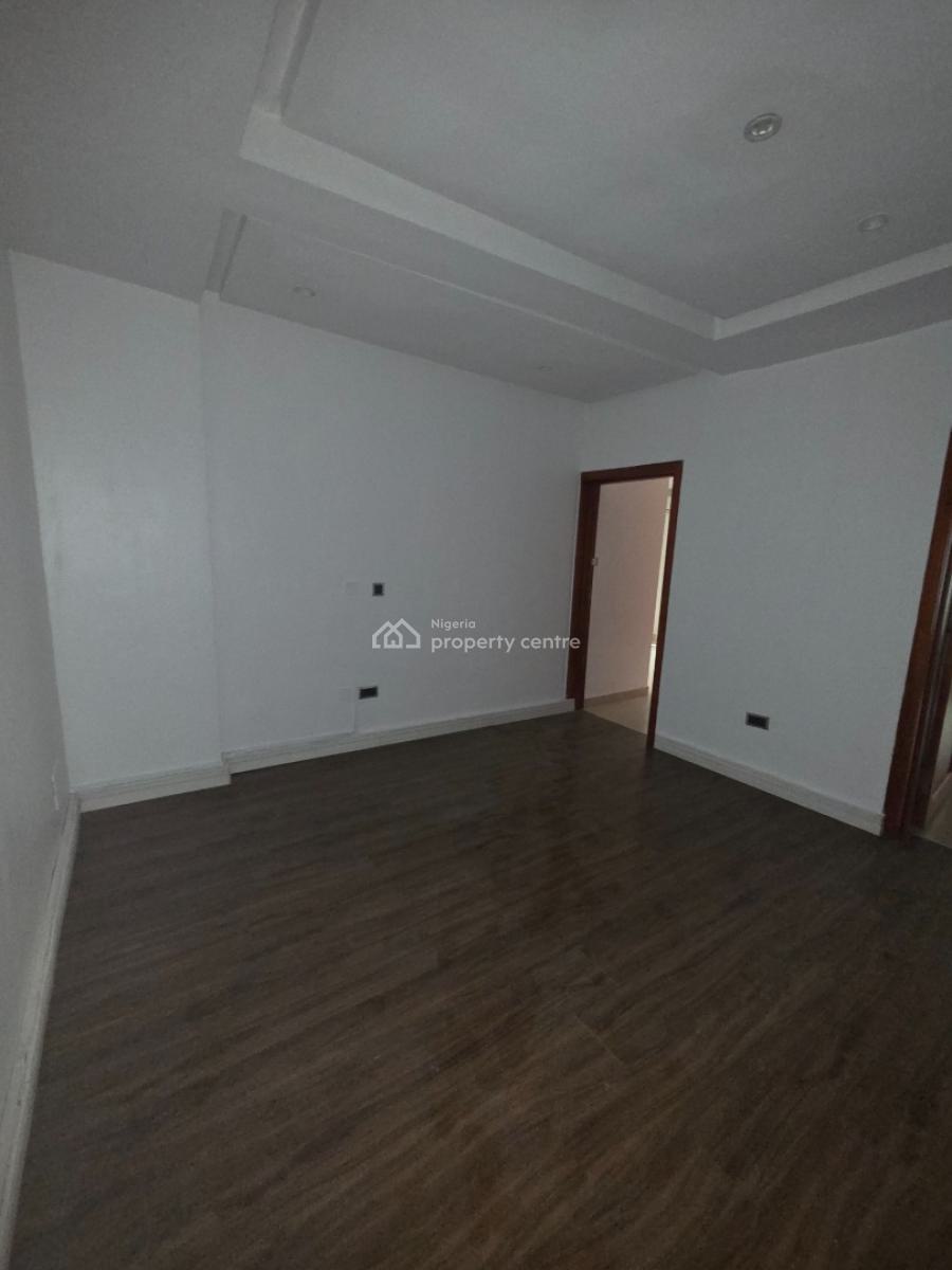 a Self Serviced  3 Bedroom  Maisonette Situated in an Estate, Old Ikoyi, Ikoyi, Lagos, Flat / Apartment for Rent