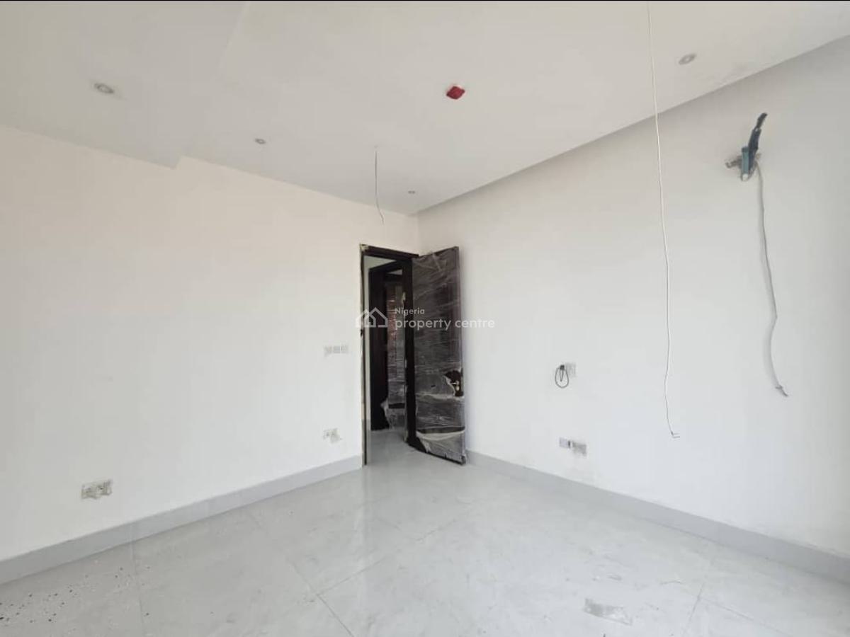 Brand New 3 Bedroom Penthouse with Bq, Elevator, Swimming Pool, Gym. Etc, Off Admiralty Road, Lekki Phase 1, Lekki, Lagos, Flat / Apartment for Sale