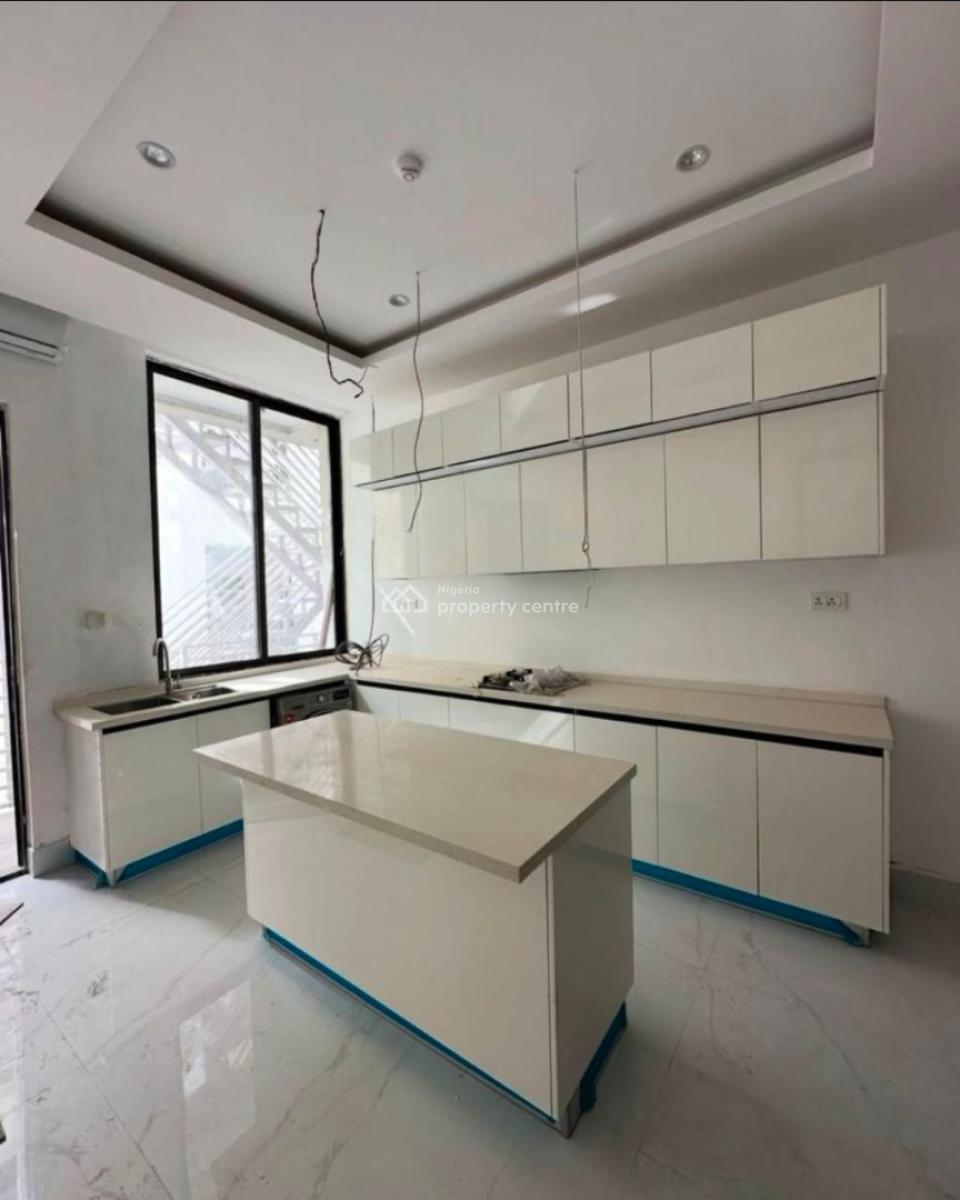 Brand New 3 Bedroom Penthouse with Bq, Elevator, Swimming Pool, Gym. Etc, Off Admiralty Road, Lekki Phase 1, Lekki, Lagos, Flat / Apartment for Sale