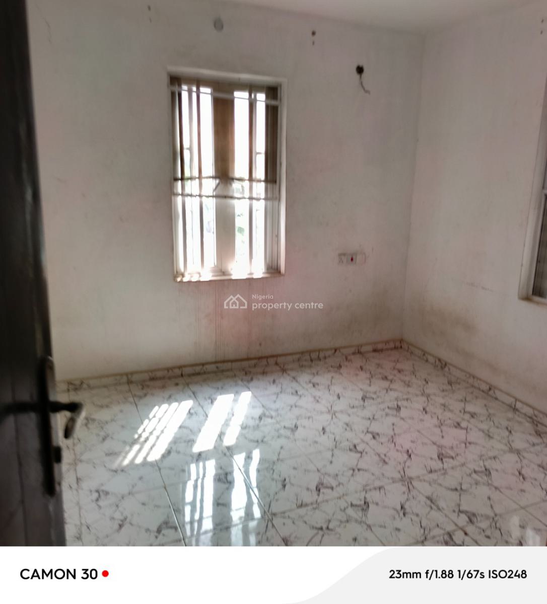 Good Looking 2 Bedroom Upstairs in a Calm Estate, Isheri By Bucknor Estate, Isolo, Lagos, Flat / Apartment for Rent