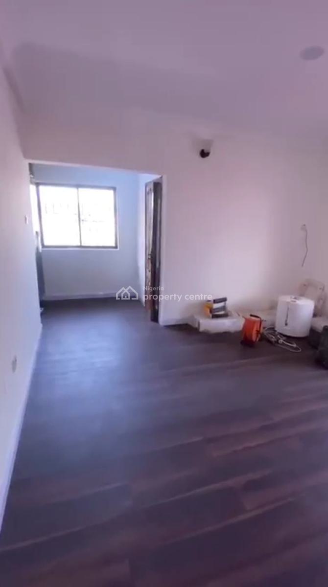 Well Maintained Serviced 3 Bedroom Flat Upstairs, Ikota Villa, Ikota, Lekki, Lagos, Flat / Apartment for Rent