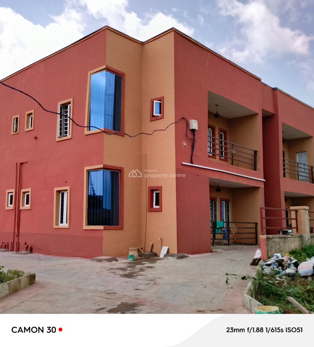 Give Away 2 Bedroom Flat in Jakande Estate, Not Far From B Stop, Isolo, Lagos, Flat / Apartment for Rent