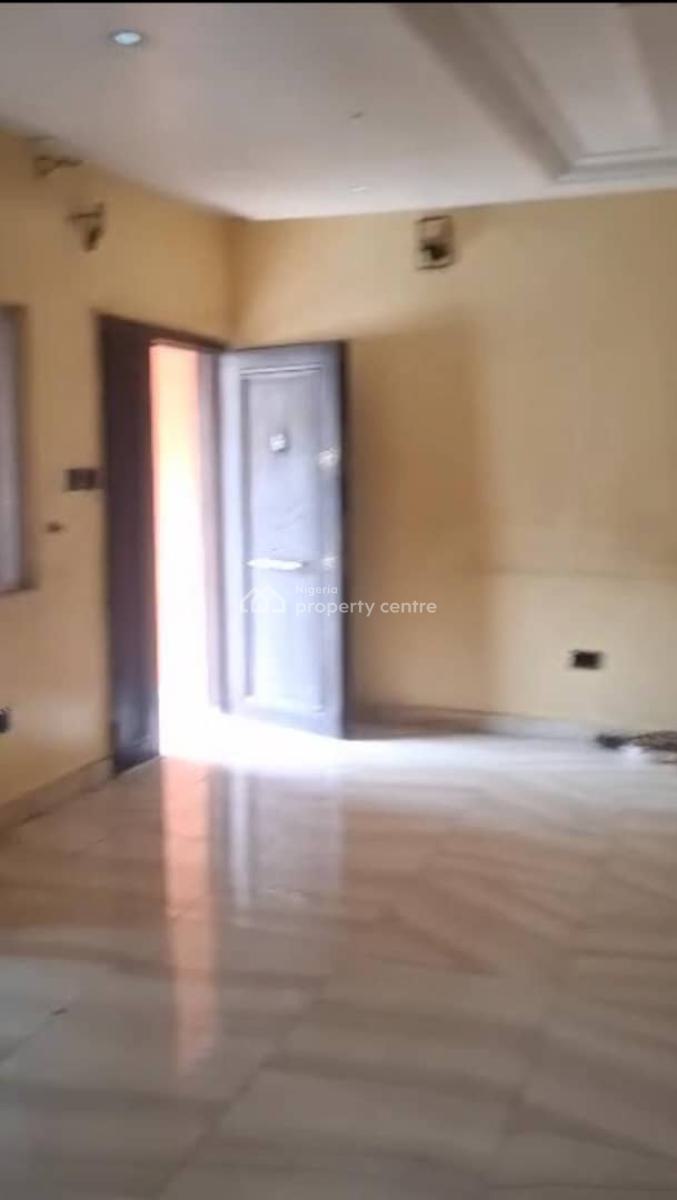Lovely 3bedroom Flat, Omole Phase 2, Ikeja, Lagos, Flat / Apartment for Rent