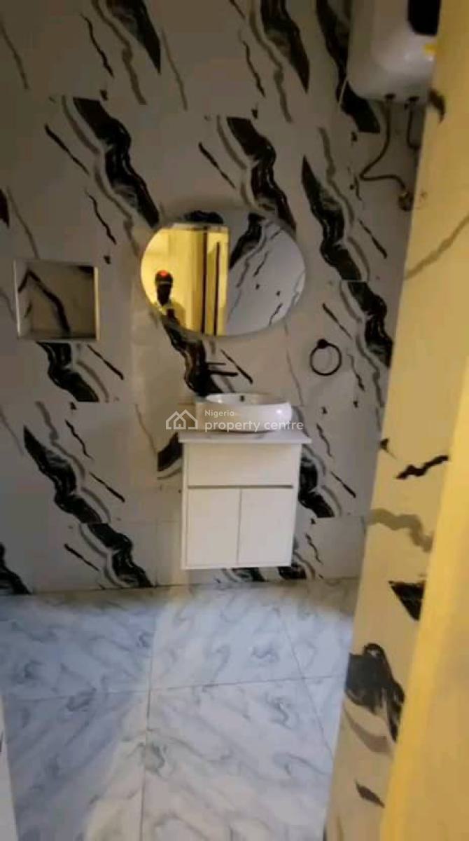 Well Furnished 2 Bedroom Apartment, Katampe (main), Katampe, Abuja, Block of Flats for Sale