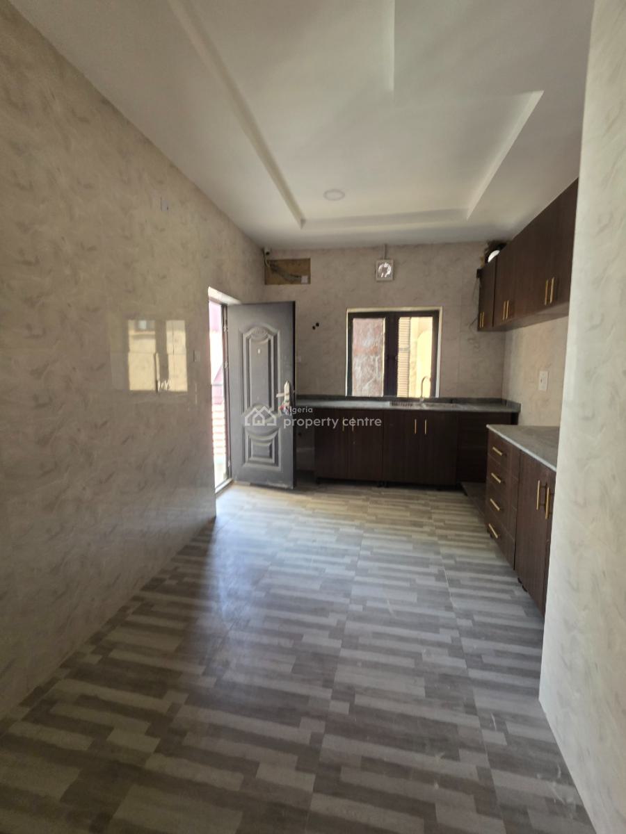 Luxury 3 Bedroom Apartment with Excellent Finishing, Wuye, Abuja, Flat / Apartment for Sale