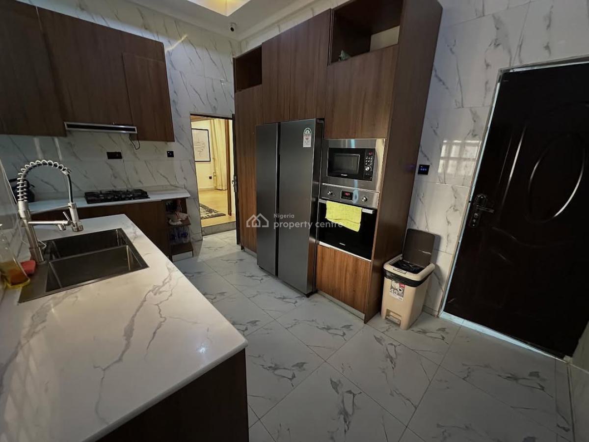 Sophisticatedly  Furnished 3 Bedroom Fully Detached Bungalow, Gaduwa, Abuja, Detached Bungalow for Sale