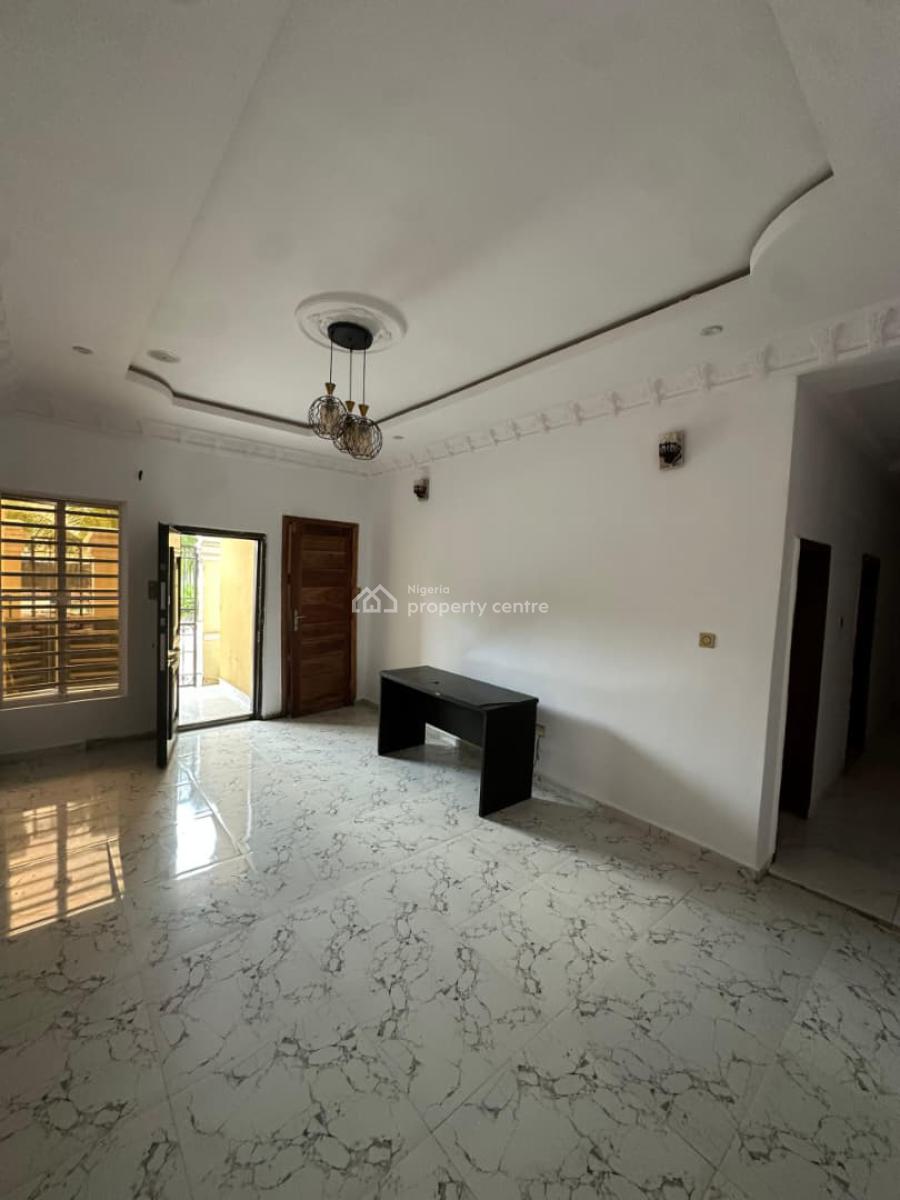 Single Room in a Shared Apartment, Ikota, Lekki, Lagos, Flat / Apartment for Rent