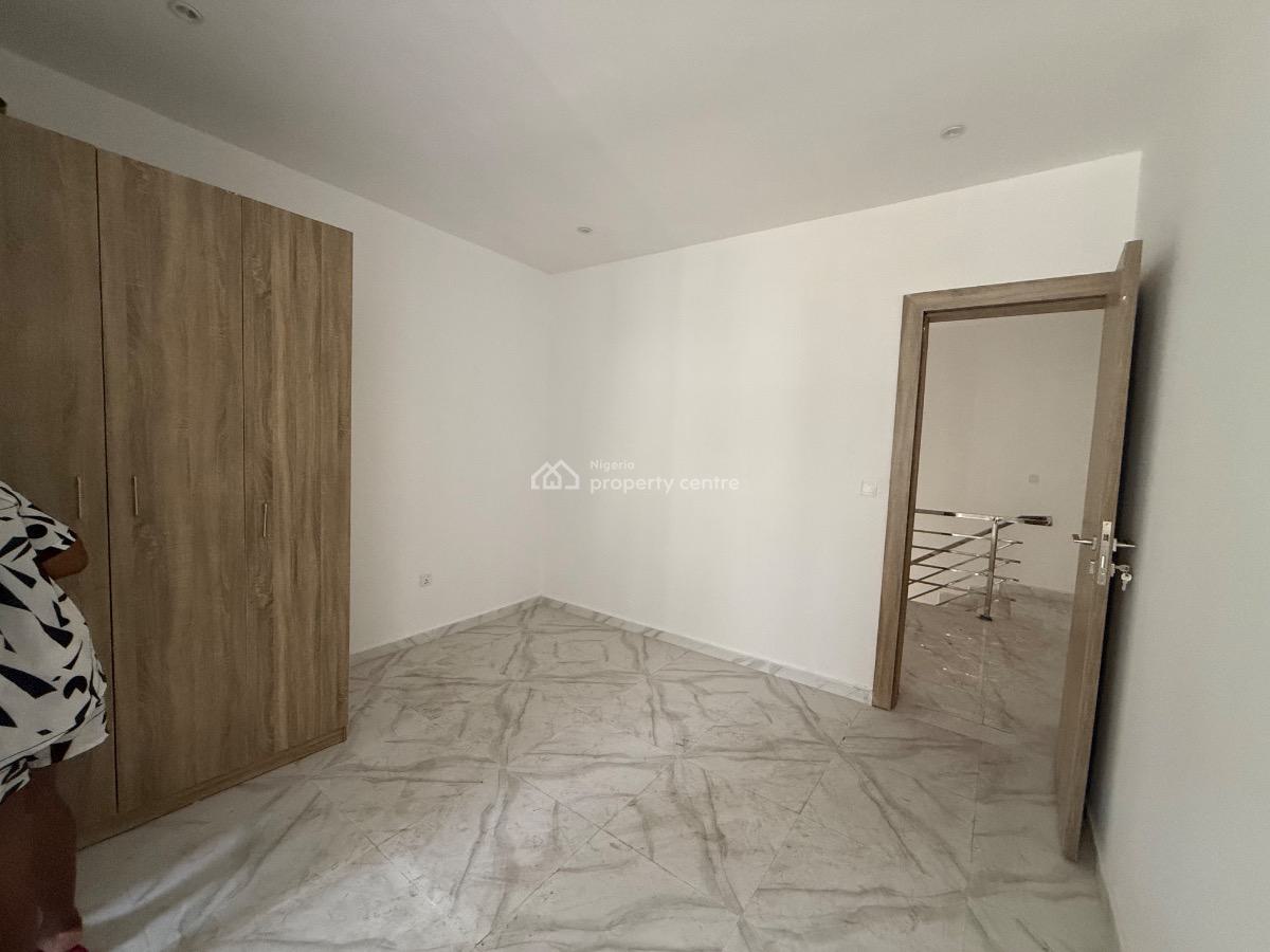 4 Bedroom Terrace Duplex for Distress, Beside Ojaja Mall, Ogombo Road, Ogombo, Ajah, Lagos, Terraced Duplex for Sale