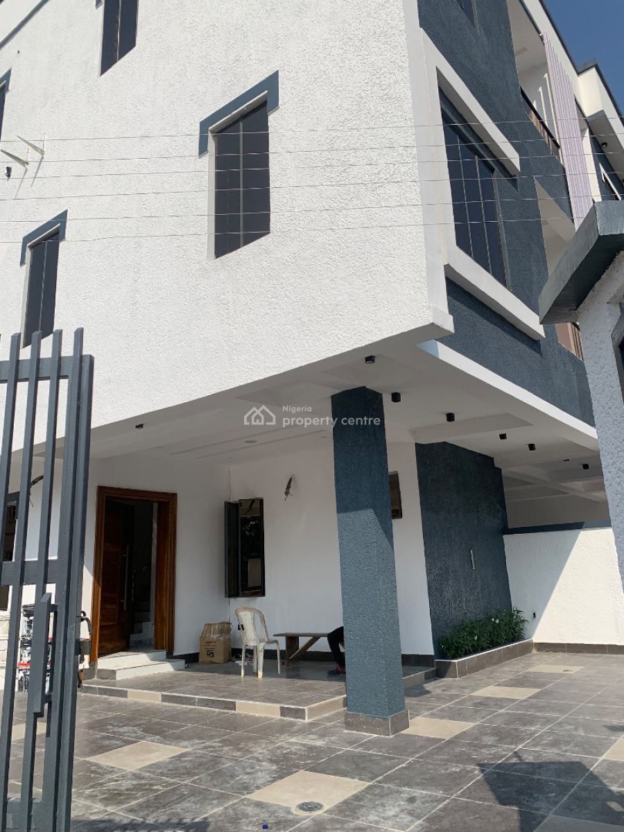 4 Bedroom Terrace with Exclusive Compound with Spacious Bq, Lekki Phase 1, Lekki, Lagos, Terraced Duplex for Sale
