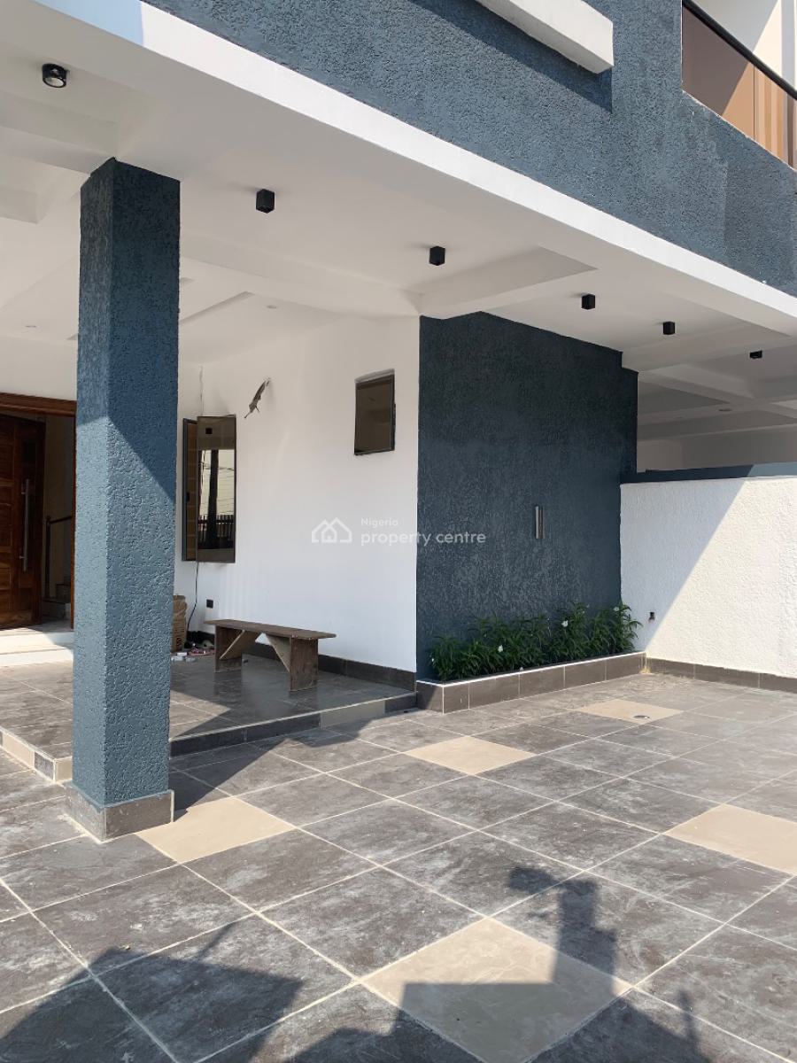 4 Bedroom Terrace with Exclusive Compound with Spacious Bq, Lekki Phase 1, Lekki, Lagos, Terraced Duplex for Sale