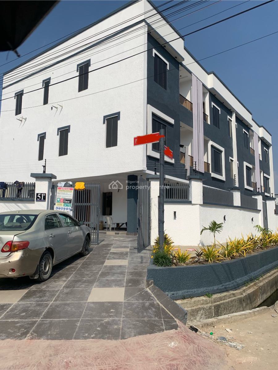 4 Bedroom Terrace with Exclusive Compounds and Spacious Bq, Lekki Phase 1, Lekki, Lagos, Terraced Duplex for Sale