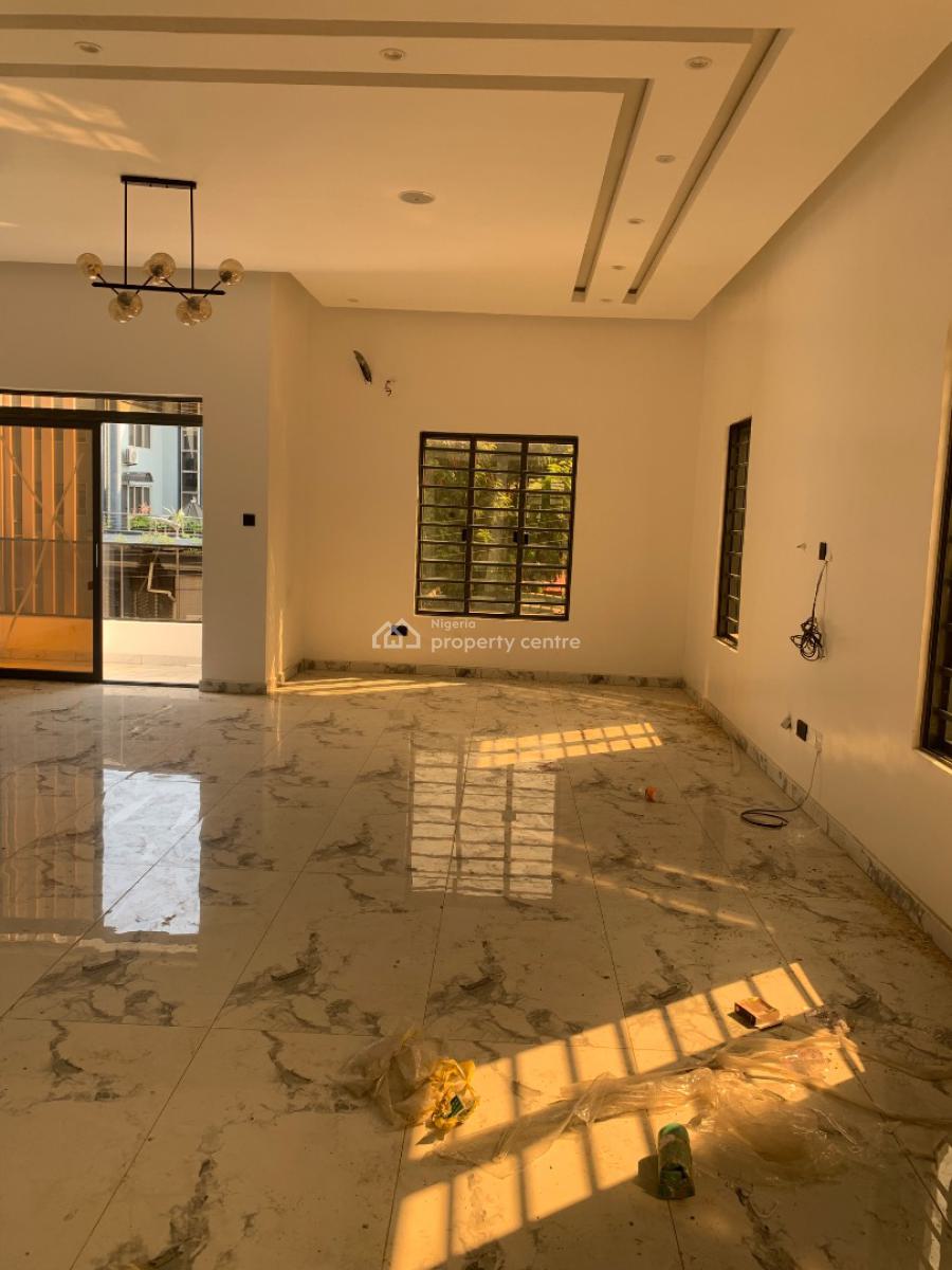 4 Bedroom Terrace with Exclusive Compounds and Spacious Bq, Lekki Phase 1, Lekki, Lagos, Terraced Duplex for Sale