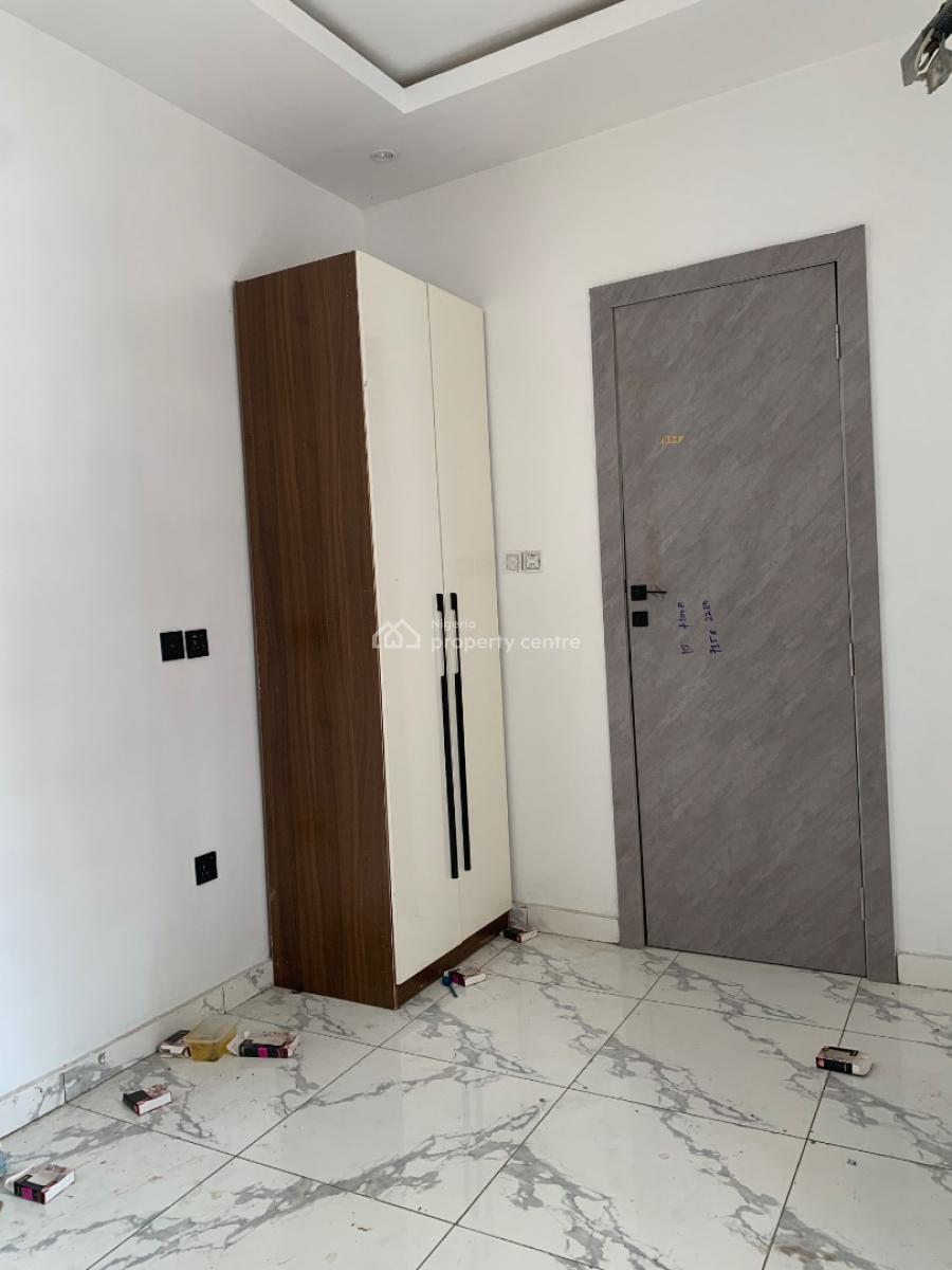 4 Bedroom Terrace with Exclusive Compounds and Spacious Bq, Lekki Phase 1, Lekki, Lagos, Terraced Duplex for Sale