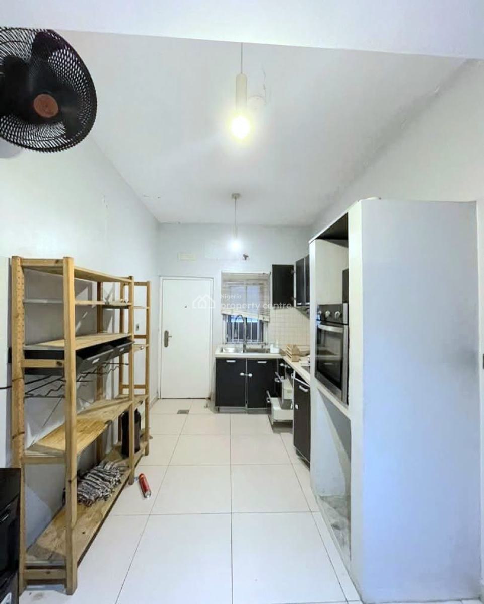 Well Maintained 3-bedroom Apartment, Ikate Elegushi, Lekki, Lagos, Flat / Apartment for Sale