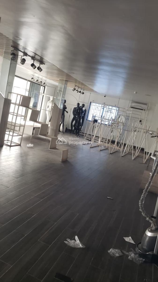Well Maintained 300 Sqmtr Office Space, Opebi, Ikeja, Lagos, Office Space for Rent