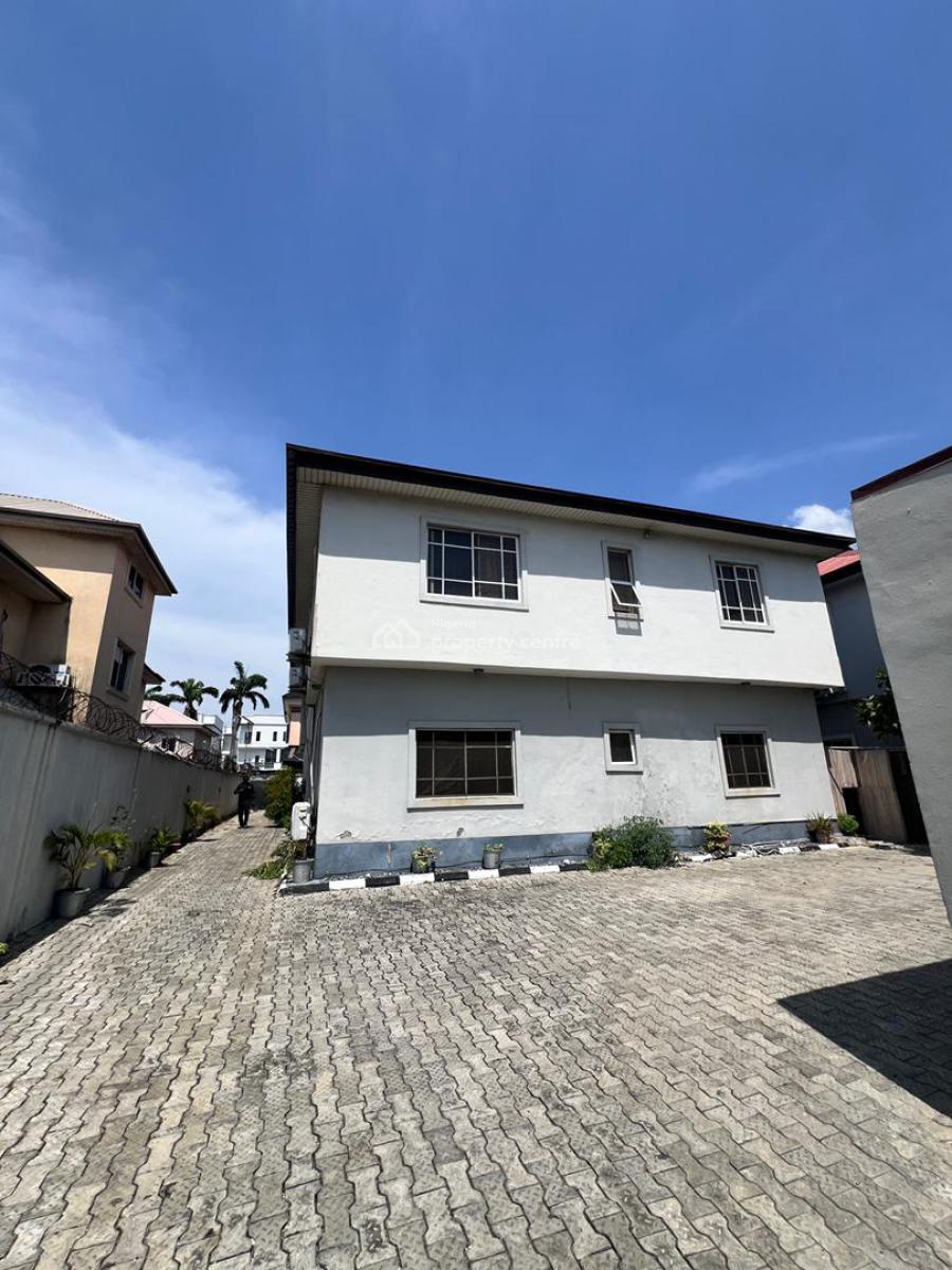 4 Bedroom Semi-detached House with 1 Room Domestic Staff Quarters, Off Admiralty Road, Lekki Phase 1, Lekki, Lagos, Semi-detached Duplex for Rent