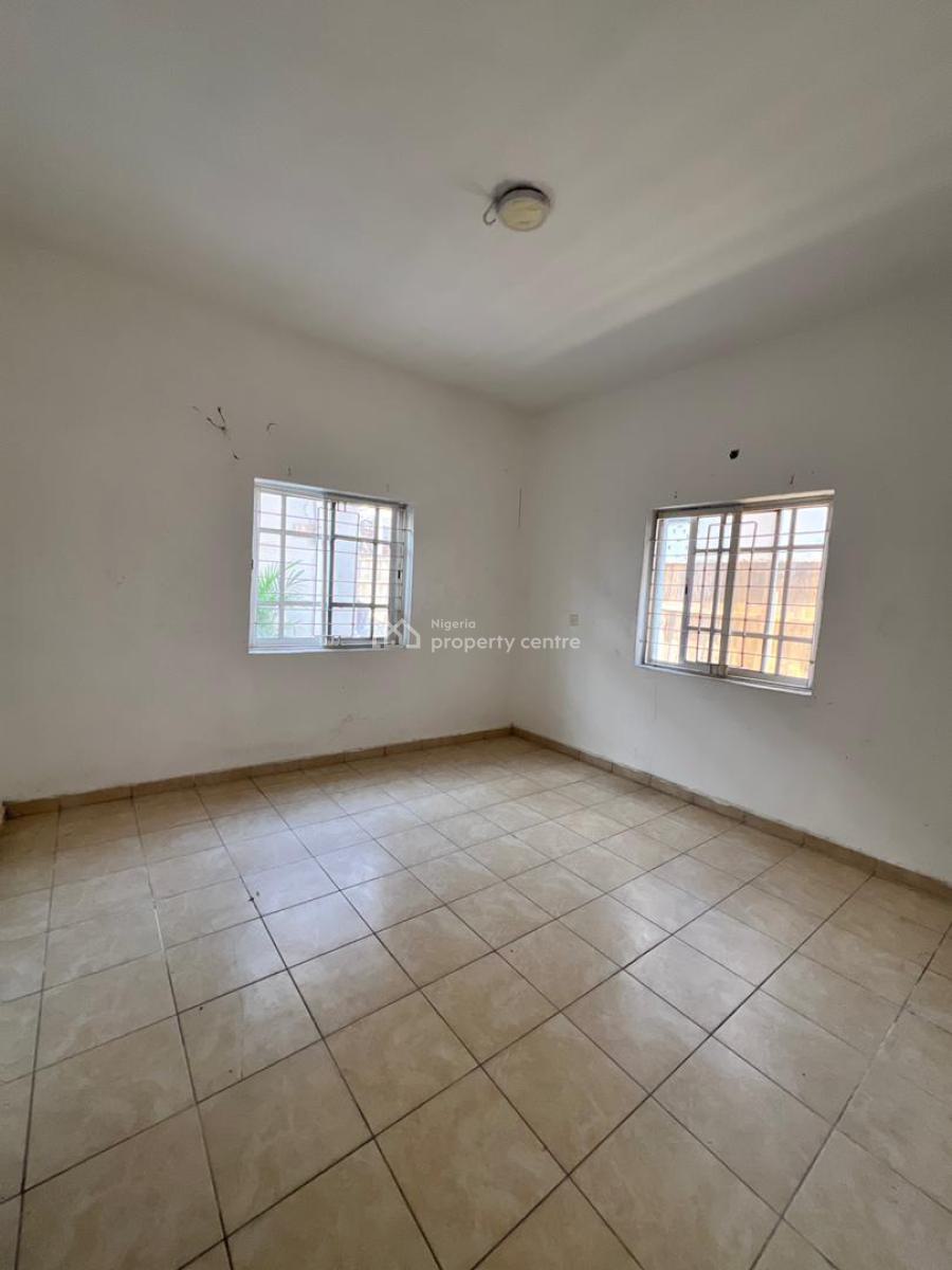 4 Bedroom Semi-detached House with 1 Room Domestic Staff Quarters, Off Admiralty Road, Lekki Phase 1, Lekki, Lagos, Semi-detached Duplex for Rent