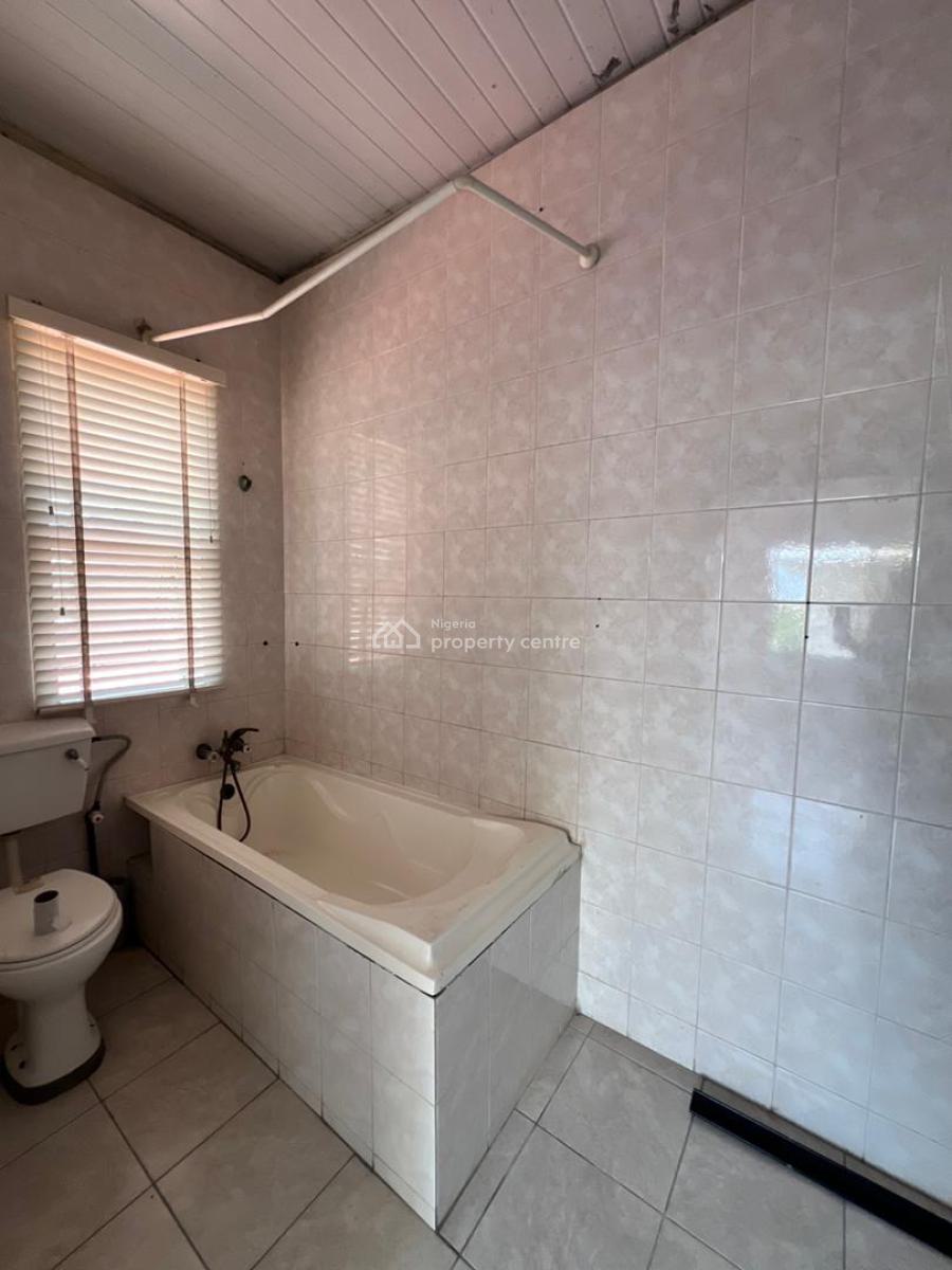 4 Bedroom Semi-detached House with 1 Room Domestic Staff Quarters, Off Admiralty Road, Lekki Phase 1, Lekki, Lagos, Semi-detached Duplex for Rent