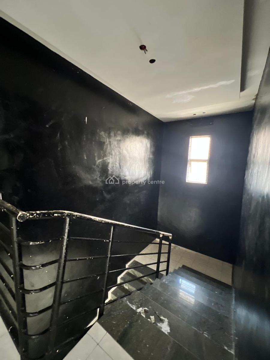 4 Bedroom Semi-detached House with 1 Room Domestic Staff Quarters, Off Admiralty Road, Lekki Phase 1, Lekki, Lagos, Semi-detached Duplex for Rent