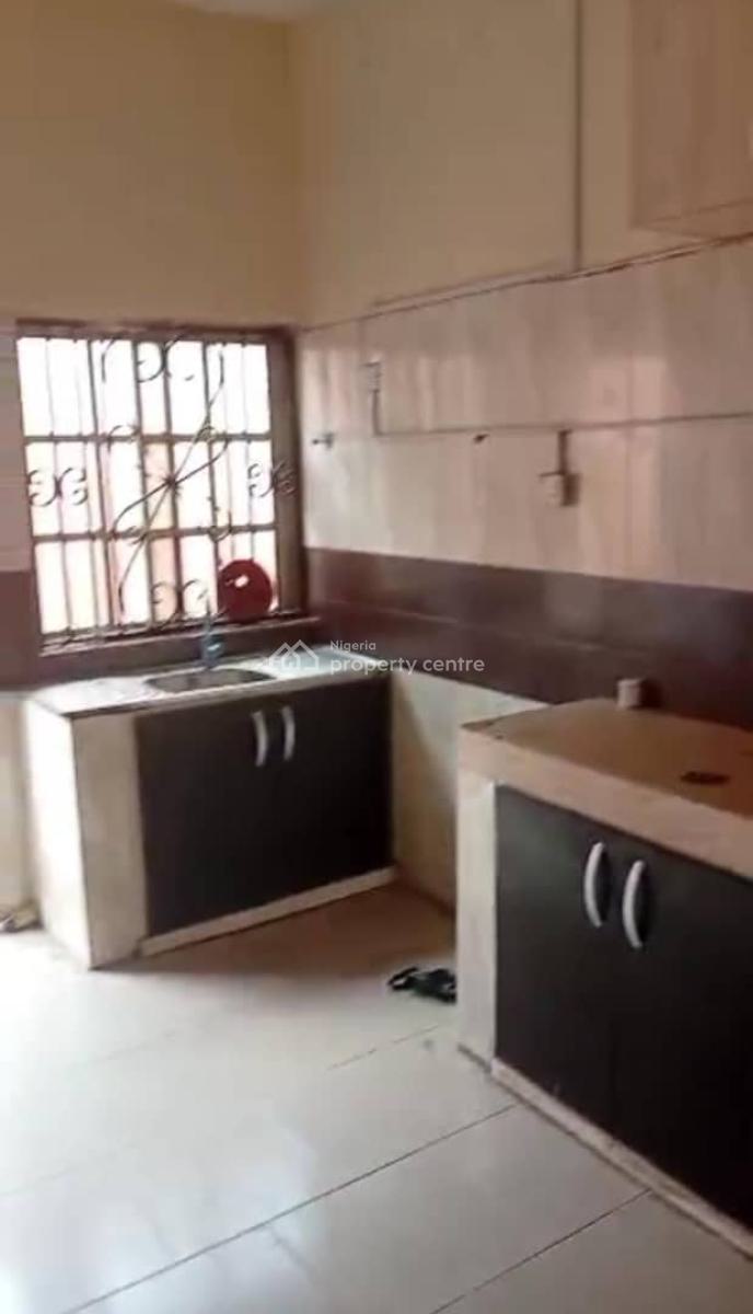 Lovely 3bedroom Flat, Olowora, Magodo, Lagos, Flat / Apartment for Rent
