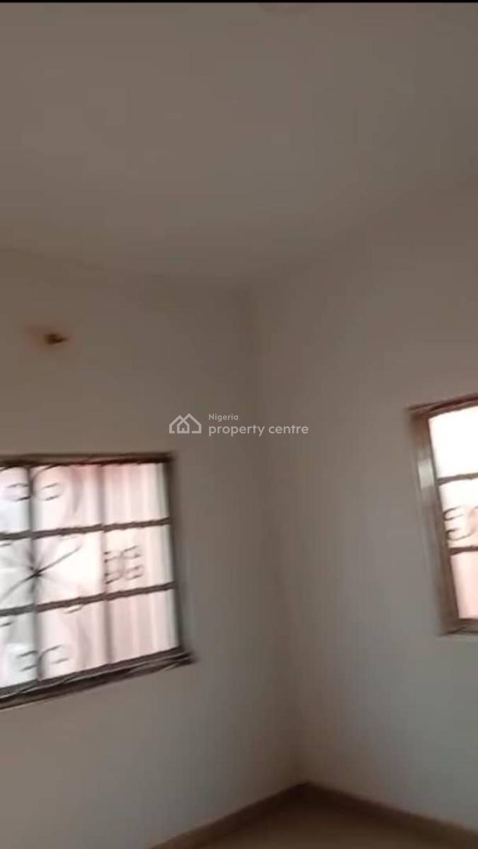Lovely 3bedroom Flat, Olowora, Magodo, Lagos, Flat / Apartment for Rent