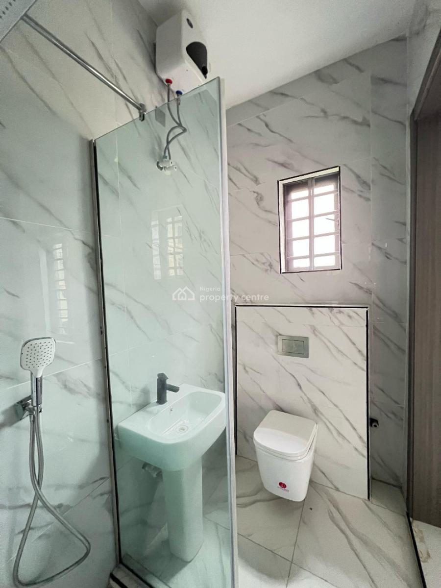 Affordable 2 Bedroom Apartment in a Serene Environment, Lekki Phase 1, Lekki, Lagos, Flat / Apartment for Sale