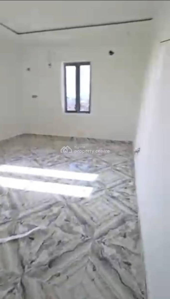Lovely 2 Bedroom Flat, Alagomeji, Yaba, Lagos, Flat / Apartment for Rent