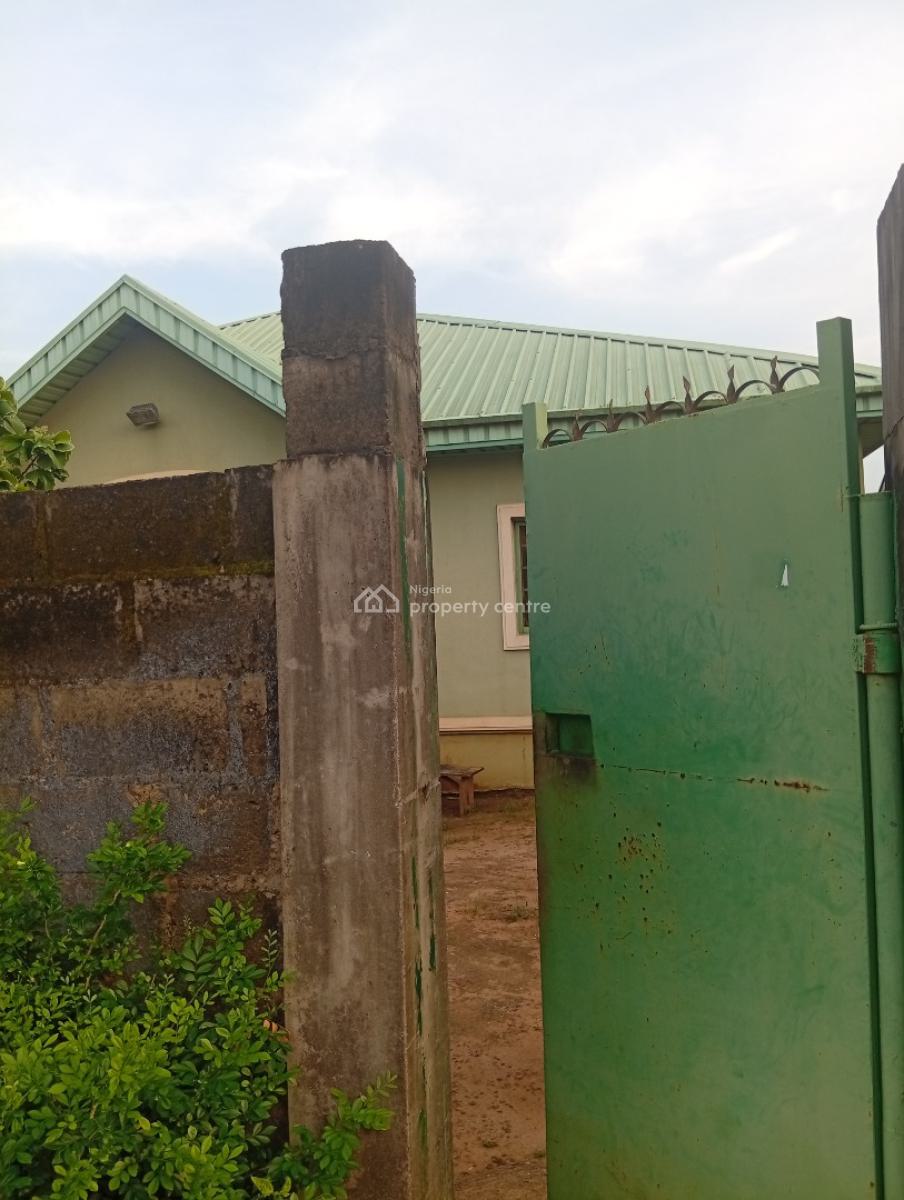 3 Bedrooms Bungalow with Rooms Ensuite and 2 Bedrooms Bq, Salvation Close, Akute- Lambe Axis, Akute, Ifo, Ogun, Detached Bungalow for Sale