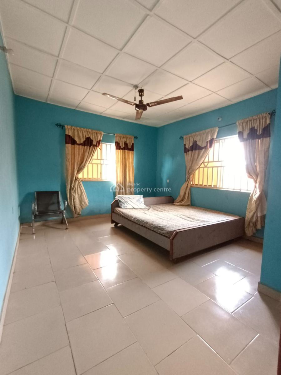 a Room in a Flat with Sweet Modern Facilities, Akuru, Opposite Alheri Hotel, Akala Express, Ibadan, Oyo, Self Contain (single Rooms) for Rent