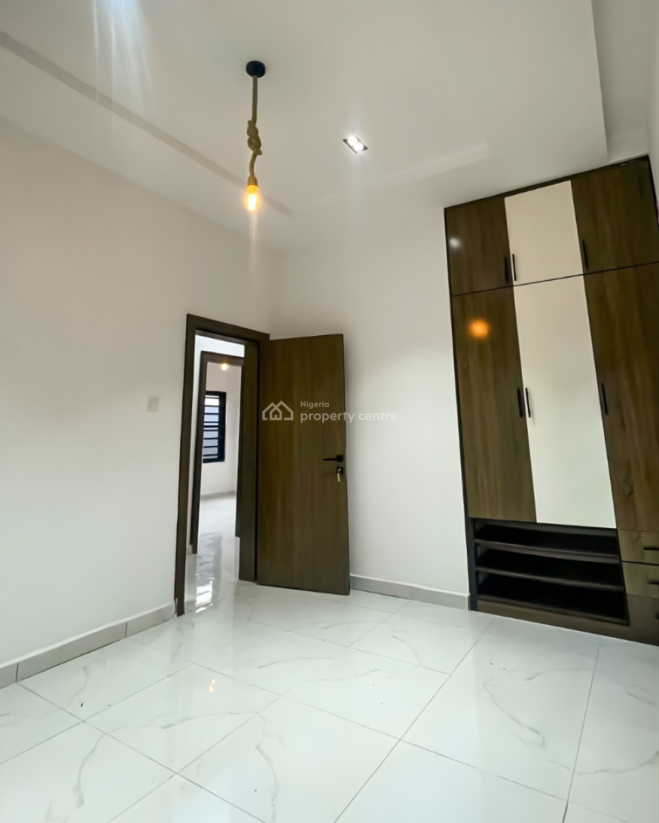 Tear Rubber Contemporary 4 Bedroom Bungalow in an Estate, Omachi Estate, Rumuodomaya, Port Harcourt, Rivers, Detached Duplex for Sale