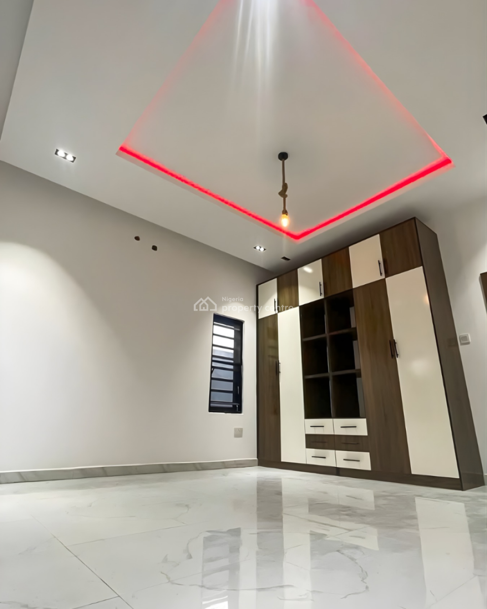 Tear Rubber Contemporary 4 Bedroom Bungalow in an Estate, Omachi Estate, Rumuodomaya, Port Harcourt, Rivers, Detached Duplex for Sale