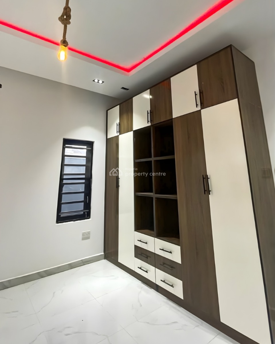 Tear Rubber Contemporary 4 Bedroom Bungalow in an Estate, Omachi Estate, Rumuodomaya, Port Harcourt, Rivers, Detached Duplex for Sale