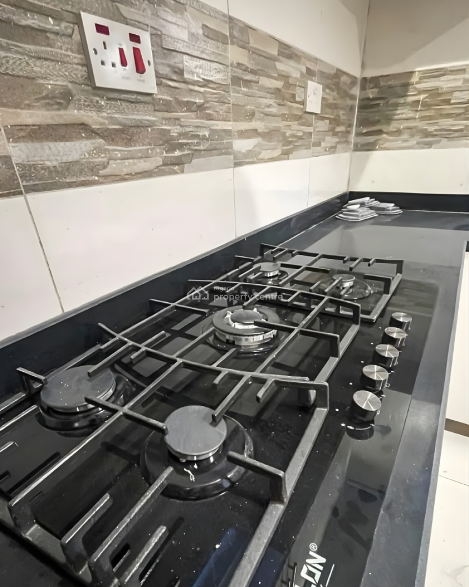 Tear Rubber Contemporary 4 Bedroom Bungalow in an Estate, Omachi Estate, Rumuodomaya, Port Harcourt, Rivers, Detached Duplex for Sale