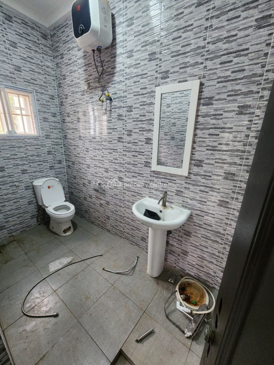 Luxury Two Bedroom Block of Flat, Dawaki District, Dawaki, Gwarinpa, Abuja, Flat / Apartment for Rent