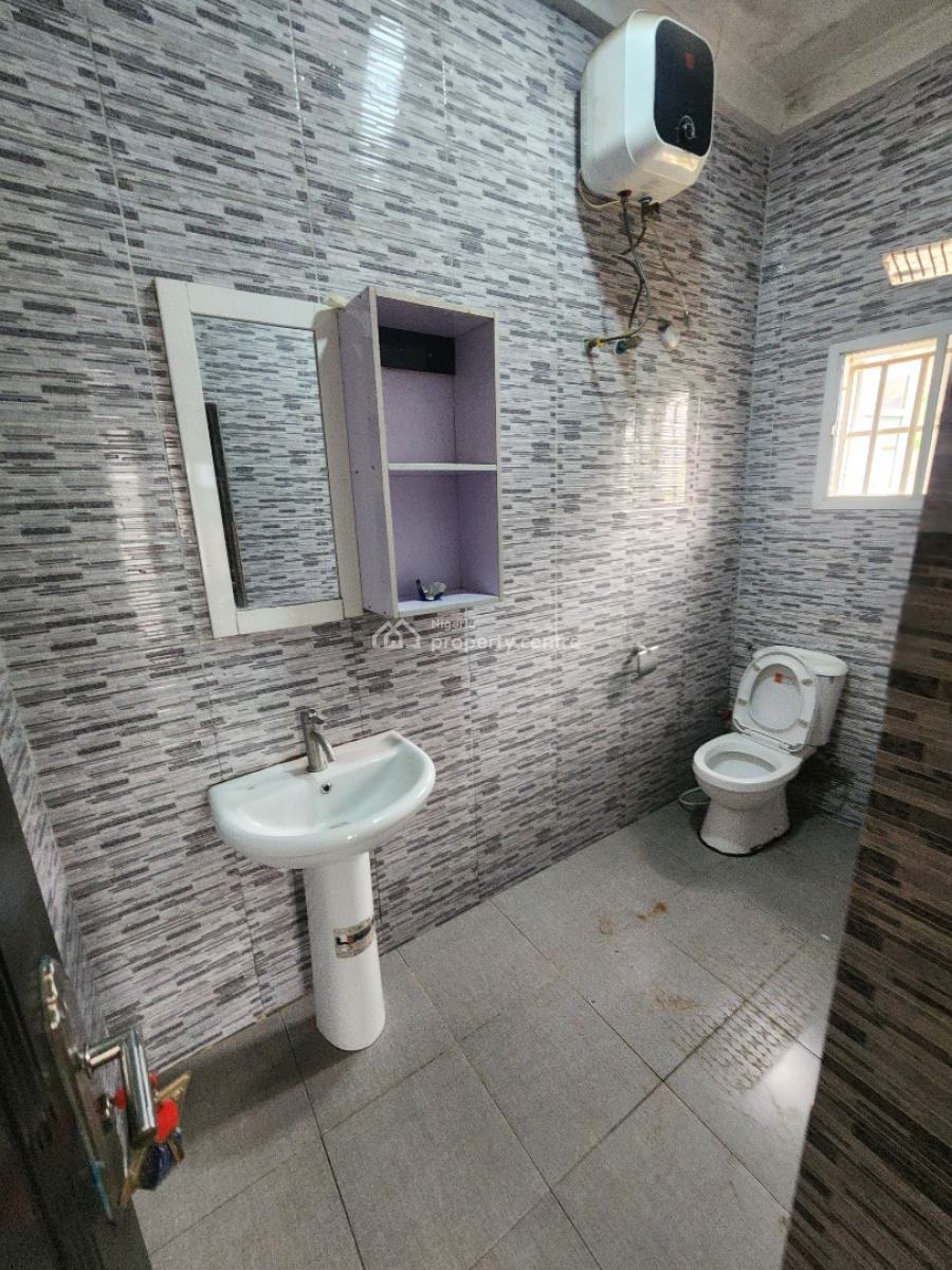 Luxury Two Bedroom Block of Flat, Dawaki District, Dawaki, Gwarinpa, Abuja, Flat / Apartment for Rent