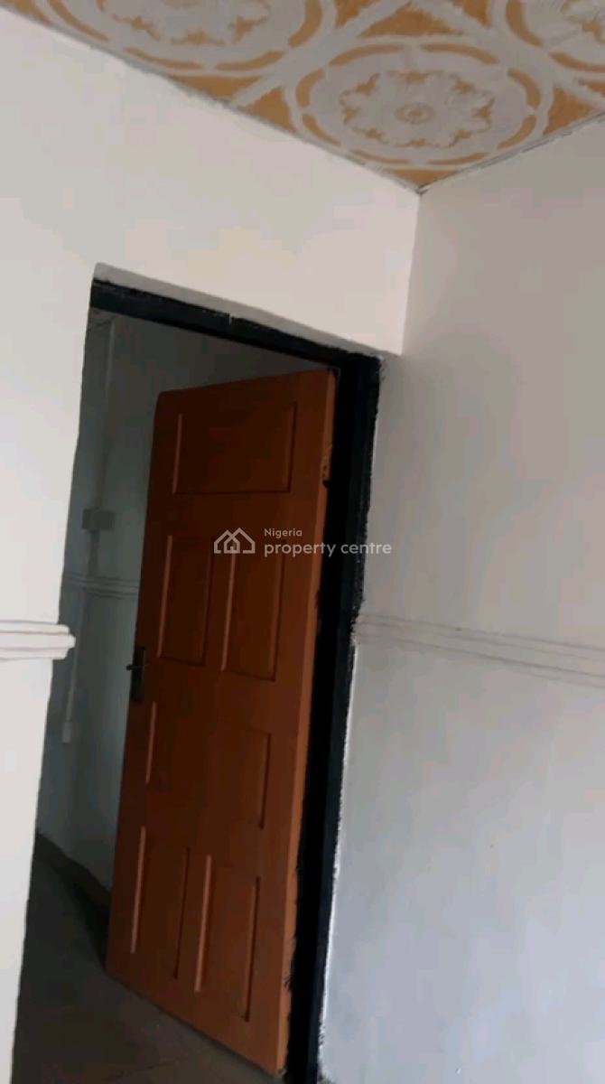 Well Maintained Spacious 2 Bedroom Flat Both Rooms Ensuite, Atunrase Estate, Gbagada, Lagos, Flat / Apartment for Rent