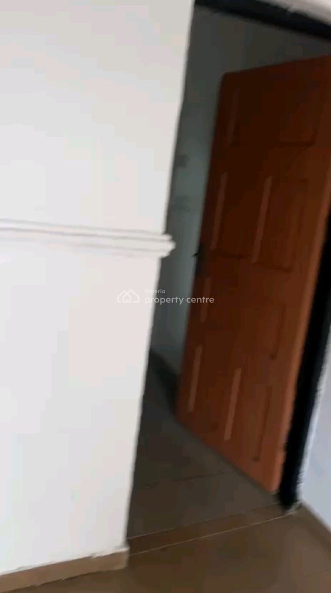 Well Maintained Spacious 2 Bedroom Flat Both Rooms Ensuite, Atunrase Estate, Gbagada, Lagos, Flat / Apartment for Rent